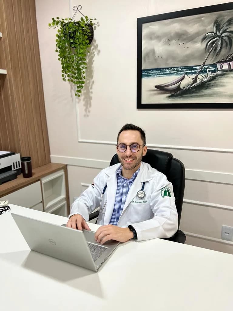 Dr. Leonardo Freitas